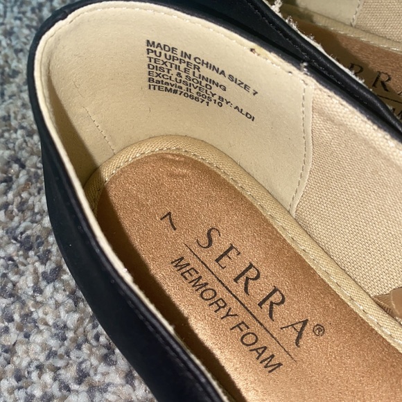 Serra Flats NWT - Picture 2 of 3